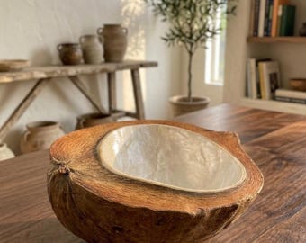 Kokosnussschalen-Einlegearbeit mit Perlmutt, dekorative Schale im rustikalen Schlüssel-Design, Boho-Küchendekoration, handgefertigte Mosaikschale mit Kokosnusseinlegearbeit