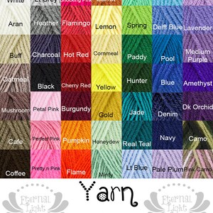 Puede incluir: Una tabla de colores de hilo con nombres para cada color. Los colores incluyen blanco, gris claro, rosa impactante, zanahoria, gusano de luz, turqua, orqu&iacute;dea, aran, brezo, flamenco, lim&oacute;n, primavera, azul Delft, lavanda, b&uacute;falo, carb&oacute;n vegetal, rojo intenso, s&eacute;mola de ma&iacute;z, paddy, piscina, morado medio, avena, negro, rojo cereza, amarillo, cazador, azul, amatista, hongo, rosa p&aacute;lido, burdeos, oro, jade, mezclilla, orqu&iacute;dea oscura, caf&eacute;, rosa perfecto, calabaza, mel&oacute;n, azul real, azul marino, camuflaje, caf&eacute;, rosa bonito, llama, menta, azul claro, ciruela p&aacute;lida, rosa camuflaje. La tabla est&aacute; etiquetada como "Colores de hilo" con el texto "Eternal Light Shop" en la parte inferior.