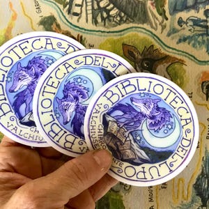 TRE Adesivi diametro 75mm -Stickers- Lupo - disegno di Marco Bailone per la Biblioteca del Lupo / adesivo “MOONCHILD” talismano della Biblio