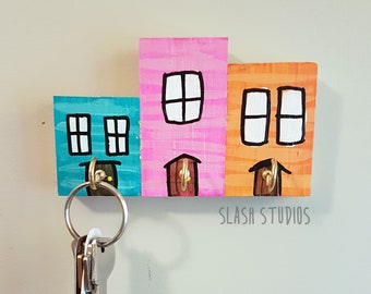 Jelly Bean Row 3 House Newfoundland Wooden Key Holder Rack