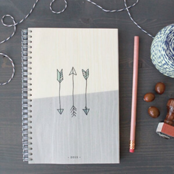 2015 Weekly Planner – Silver Metallic on Wood with Arrow Design and Silver Wire (Limited Quantity)