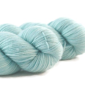 Sock Yarn - Aussie Sock Yarn - 4ply Yarn - Fingering Yarn - Handdyed Yarn - Watch the Birdie