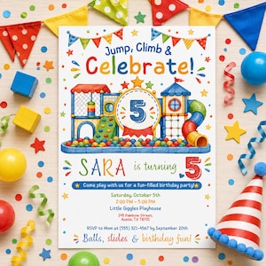 以下が含まれることがあります： カラフルな屋内プレイグラウンドのイラスト、大きな数字の5、Jump, Climb & Celebrate!、Sara is turning 5というテキスト、および日付、時間、場所、RSVP情報を含むイベント詳細が記載された長方形の誕生日招待状カード。