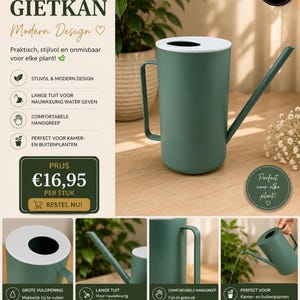 Op de afbeelding: Een matte donkergroene gieter met een witte bovenrand en een lange, smalle tuit. De cilindrische houder is voorzien van een verticaal handvat aan de zijkant. Het ontwerp heeft een brede ronde opening aan de bovenzijde om te vullen.