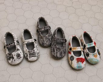 Farmhouse-Country-Ranch -Rustic Baby Bootie Set-3 Sizes Included-Baby Shower Gift-First Year Set