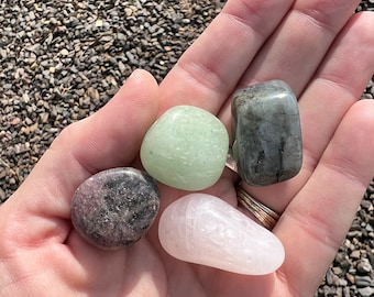 Anxiety Crystal Kit with Rose Quartz, Aventurine, Labradorite and Lepidolite