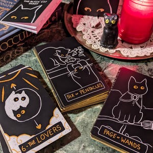 Black Cat Tarot | In de leegte | Kunstenaar gemaakt | Op Rider Waite geïnspireerd kaartspel met 78 kaarten | Cadeau occulte heks afbeelding 6