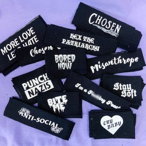 Naai patch, antifacistische, antiracistische patch, patriarchaat, punkcadeaus, girl power, patchcadeau, zeefdruk, KOOP 5 + 1 GRATIS!