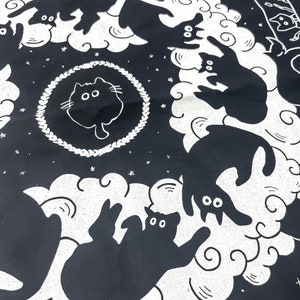 Écharpe en coton imprimée à la main Chat noir porte-bonheur, Tarot Into the Void, Chats noirs, 100 % coton, Banadana, Alter Cloth, Cadeaux de sorcière, Décoration païenne,