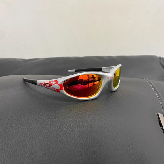 Vintage Oakley Straight Jacket 99 Muzm Sunglasses Silver Frames