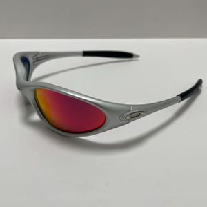 Vintage Oakley Minute 1.0 Lunettes de soleil Sliver Frames Ruby Lenses Y2K