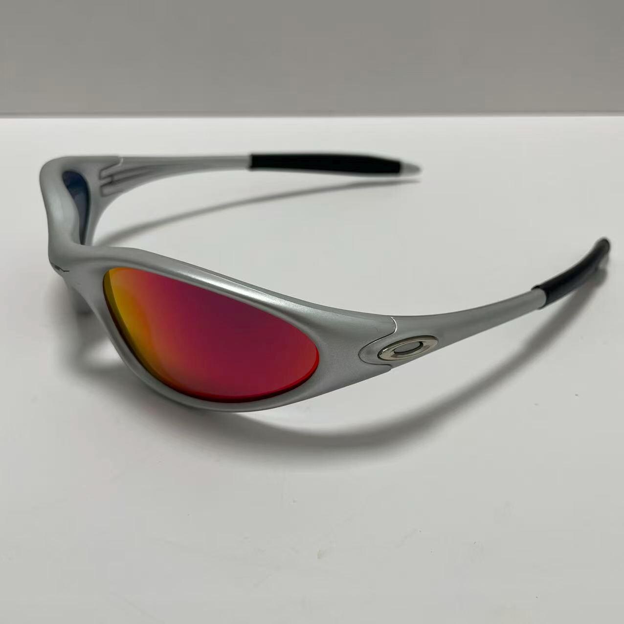 Oakley Minute 1.0 - Etsy Canada