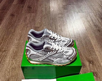 Sneakers argento Veneta Scarpe