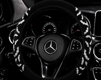 Reflective Bat Steering Wheel Cover – Halloween Car Wheel Cover, Diving Material Anti-Slip, No Inner Ring, Universal Fit 14.5–15 inch