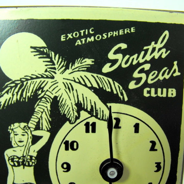 Vintage horloge métal - pendulette de bureau, Retro, hawaïen, milieu du siècle, Kitchy, Palm Tree, danseuse de Hula, clair de lune