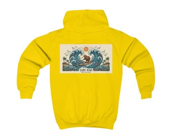 Sudadera infantil Surf Kiwi / Ilustración de surfista kiwi, olas del océano, palmera tropical