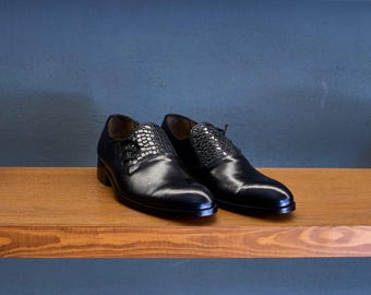 Handcrafted Ghillie Loafers in Premium Black Calf Leather with Reptilian-Embossed Detail - Sartorial Slip-On Dress Shoes