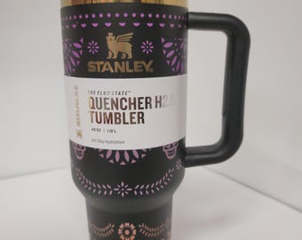 Stanley Quencher H2.0 40 oz Black & Gold Sugar Skull Tumbler – Limited Edition