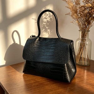 Croc Embossed Shoulder Bag for Women, Large PU Leather Tote Bag, Chic Flap Handbag, Fashion Crossbody Purse, Everyday Work Bag, Gift for Her