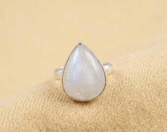 Regenbogen Mondstein Ring, 925 Sterling Silber Teardrop Ring, birnenförmiger Statement Ring, Halloween witchy Schmuck, himmlisches Geschenk für sie