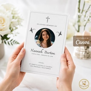Puede incluir: Una tarjeta de programa funerario blanca con una foto circular central de una persona, un icono de cruz y el texto IN LOVING MEMORY OF Hannah Burton, 16 DE JUNIO DE 1990 - 26 DE FEBRERO DE 2036, ST MARY'S CATHOLIC CHURCH LOS ANGELES, CALIFORNIA y aves.