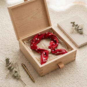 Halsduk med cashewblommor och pärlhalsband, magnetiskt spänne, elegant blommig nyckelbenshalsduk för kvinnor, modeaccessoar