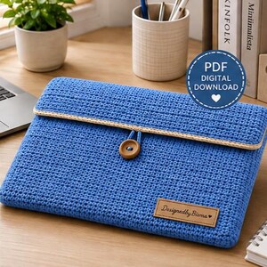 Crochet Laptop Sleeve Pattern, Padded Case, Wooden Button Closure (PDF)