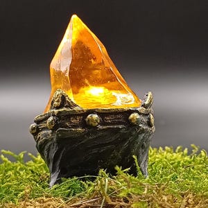 READY TO SHIP Wunderkammer Glowing Crystal - Light Up Prop for Cosplay Larp Gaming