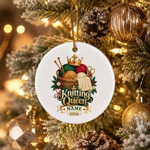 Personalized Knitting Queen Ornament, Custom Knitter Keepsake, 2026 Knit Lover Gift