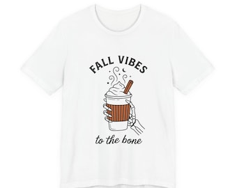 Herbststimmung pur – T-Shirt | Skelett-Kaffee-Shirt, Halloween-Humor