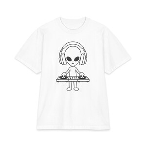 hooba sonum · Maglietta Alien DJ Heavyweight / Maglietta grafica streetwear oversize immagine 2