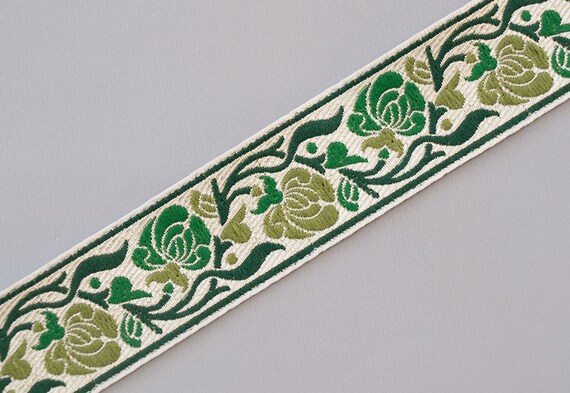 Pale Rose /& Shades of Pink On Jacquard Sewing Trim Art Nouvea 3 yards 1¼ /" wide