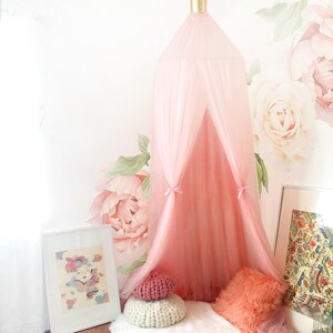 Play Tents & Playhouses