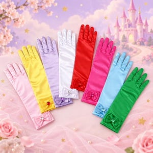 Può includere: Una collezione di sette guanti lunghi in raso nei colori rosa, giallo, lavanda, bianco, rosso, magenta, azzurro e verde. Ogni guanto presenta un piccolo fiocco in tessuto sul polso, decorato con una pietra preziosa rotonda colorata al centro.