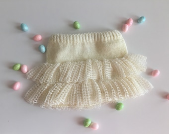 Baby girl skirt,summer outfit,Easter outfit,ruffle skirt,knit,cream,6 months,photo prop outfit,baby shower gift,handmade,new mom gift