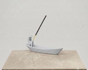 Minimalist Zen Incense Burner – Fisherman Boat Ash Catcher, Meditation Decor