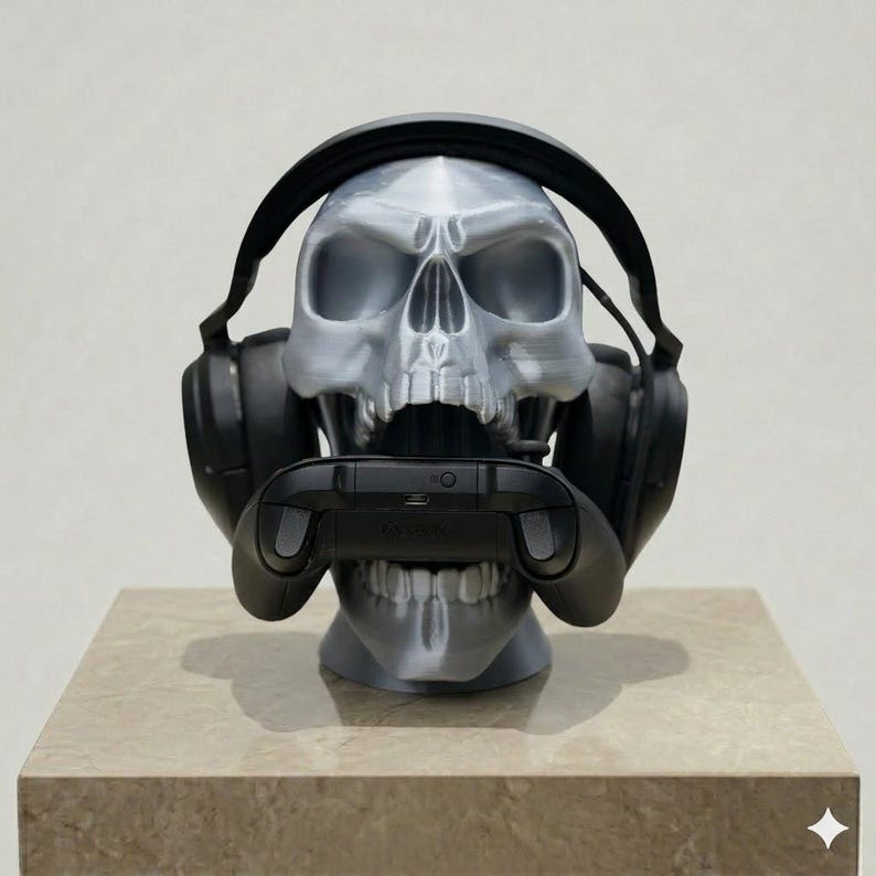 Skull Controller & Headset Stand – Gaming Desk Organizer for Xbox, PS5, PS4, Spooky Gamer Gift Silver