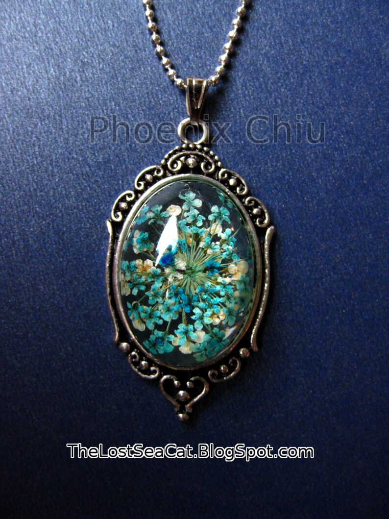 Queen Anne/'s lace necklace Dried flower resin pendant necklace Pressed flower necklace crystal clear white flower necklace