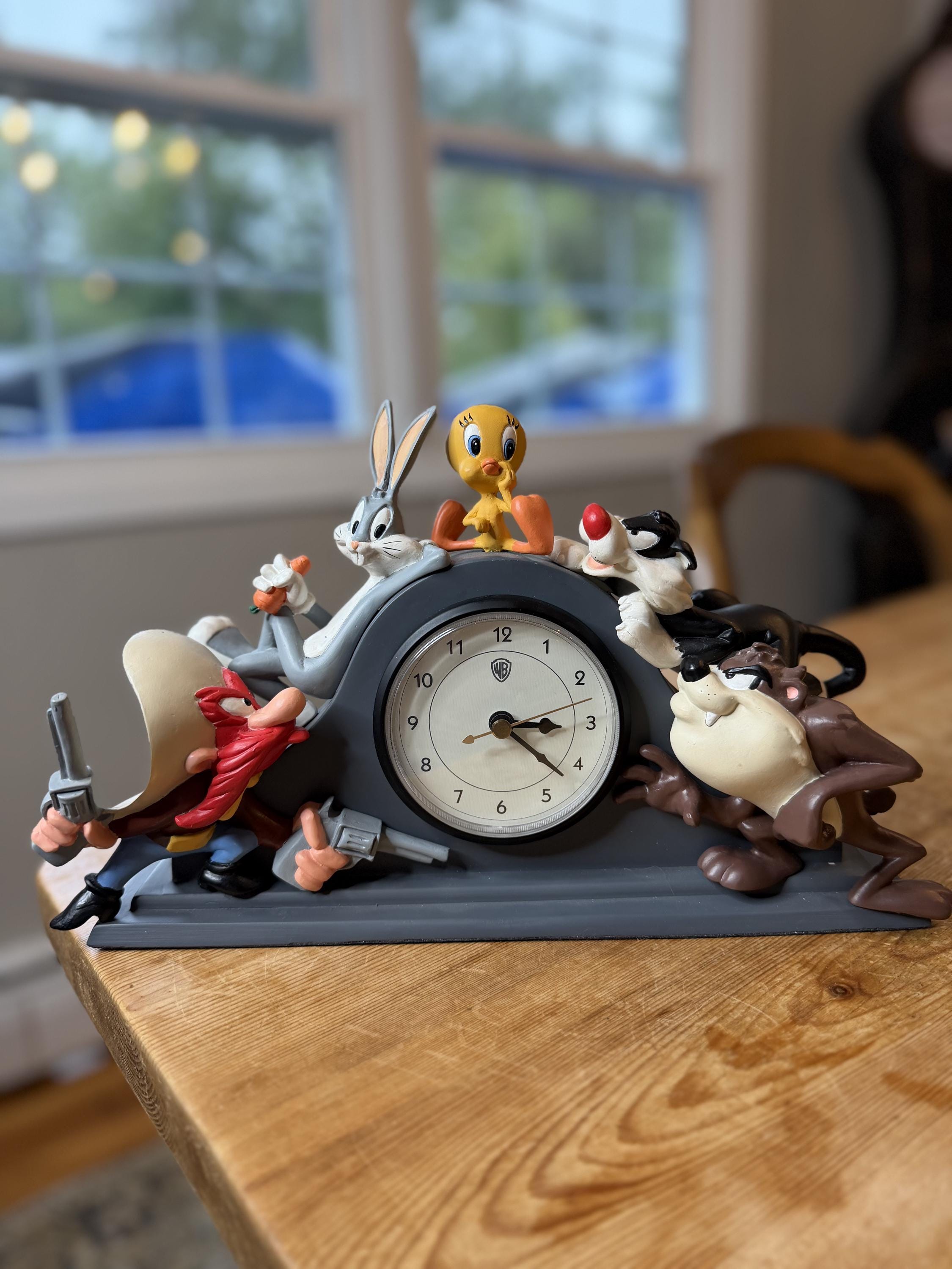 Sylvester and Tweety Clock - Etsy