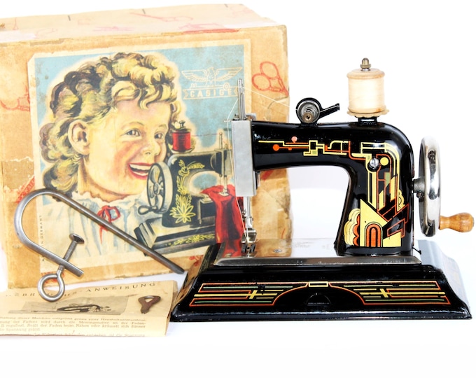 1940s German Casige Sewing Machine, Art Deco Model 1025