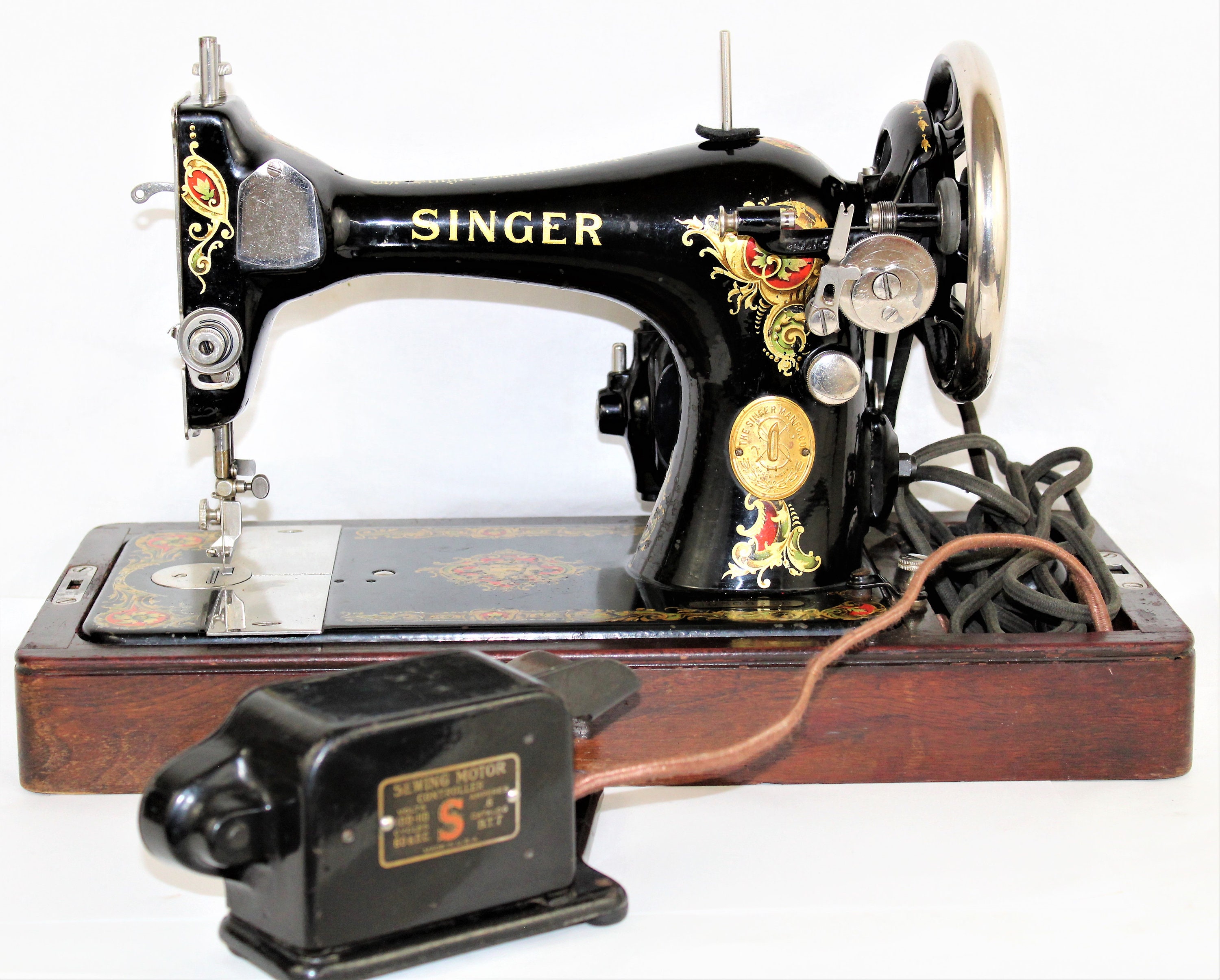 VINTAGE SINGER SCHOOL MODEL PORTABLE SEWING MACHINE – The Oaks of