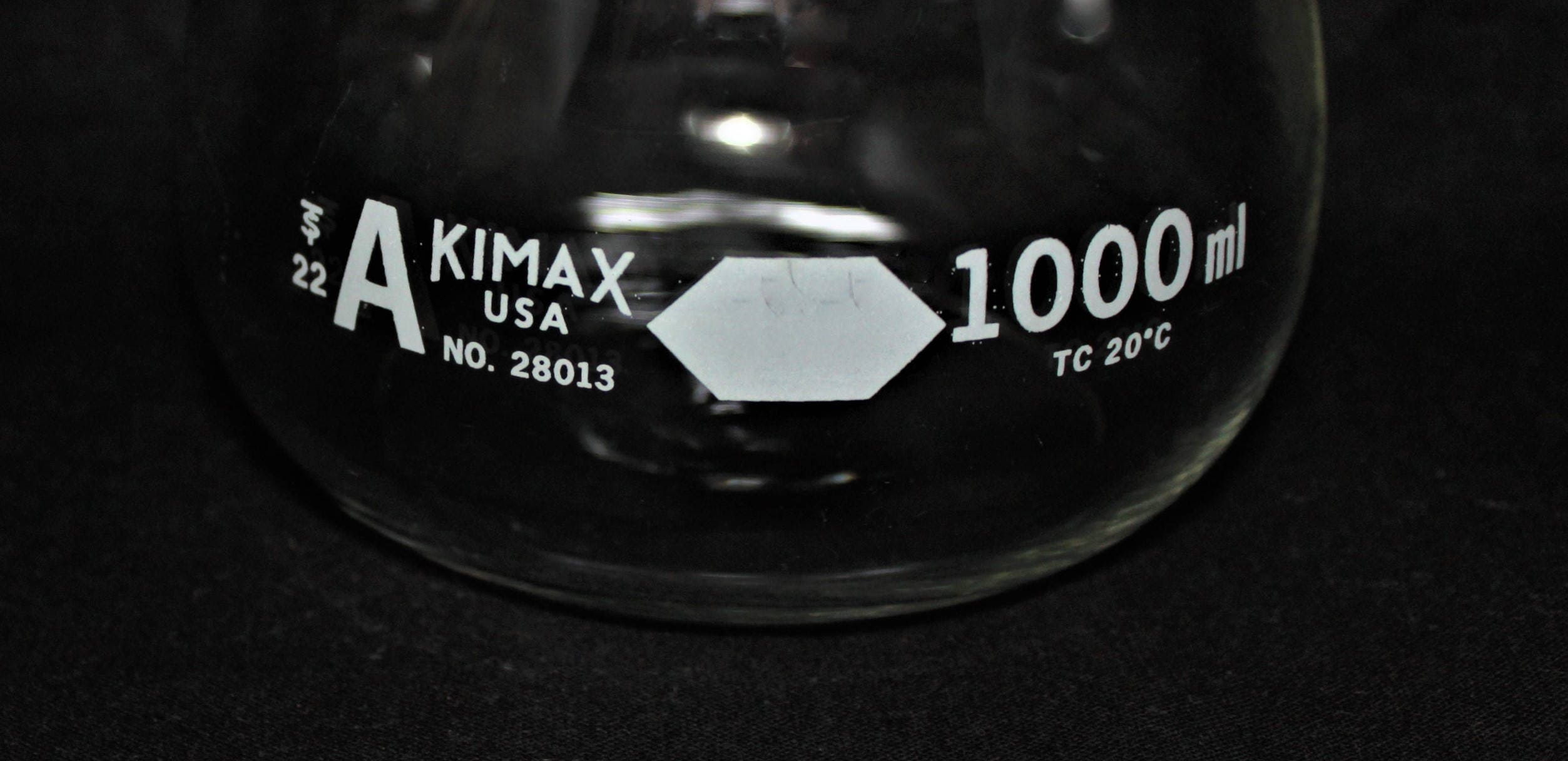 Vintage 1000mL Kimax Class A Volumetric Flask with Ground Glass Penny