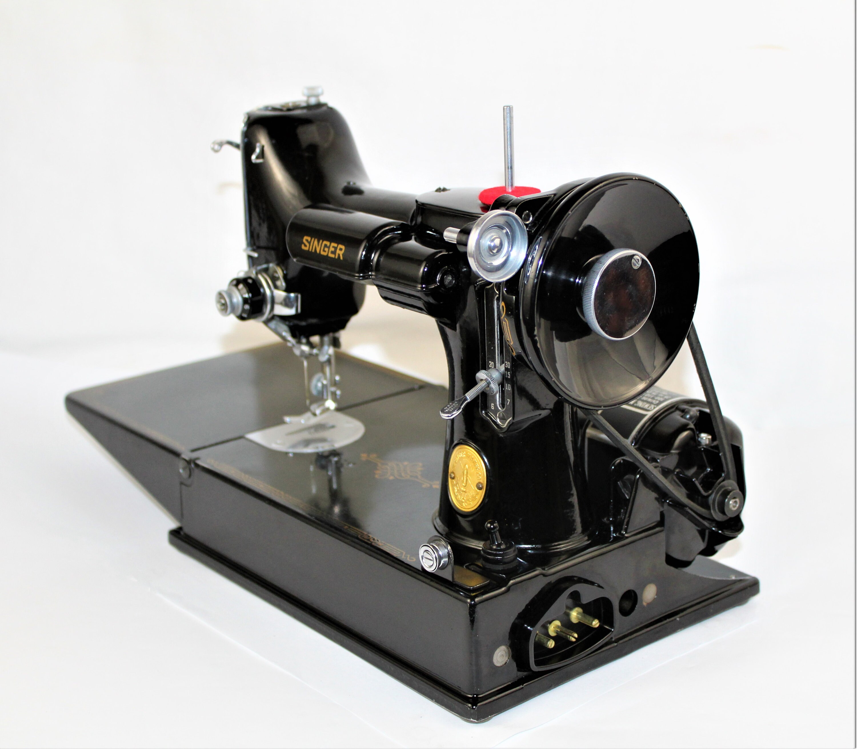 1947 Singer 221 Featherweight Sewing Machine, Cleaned and Serviced