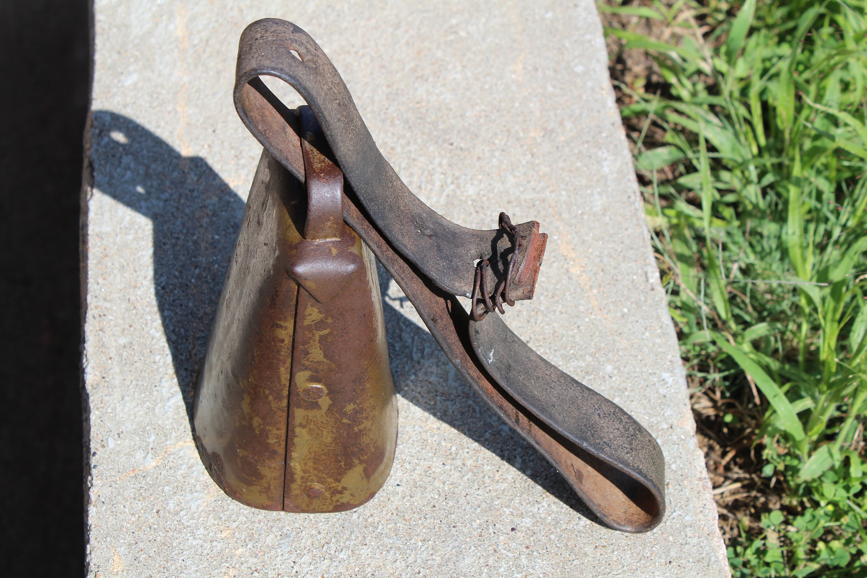Antique Bell / Large Cow Bell / Country Home Decor