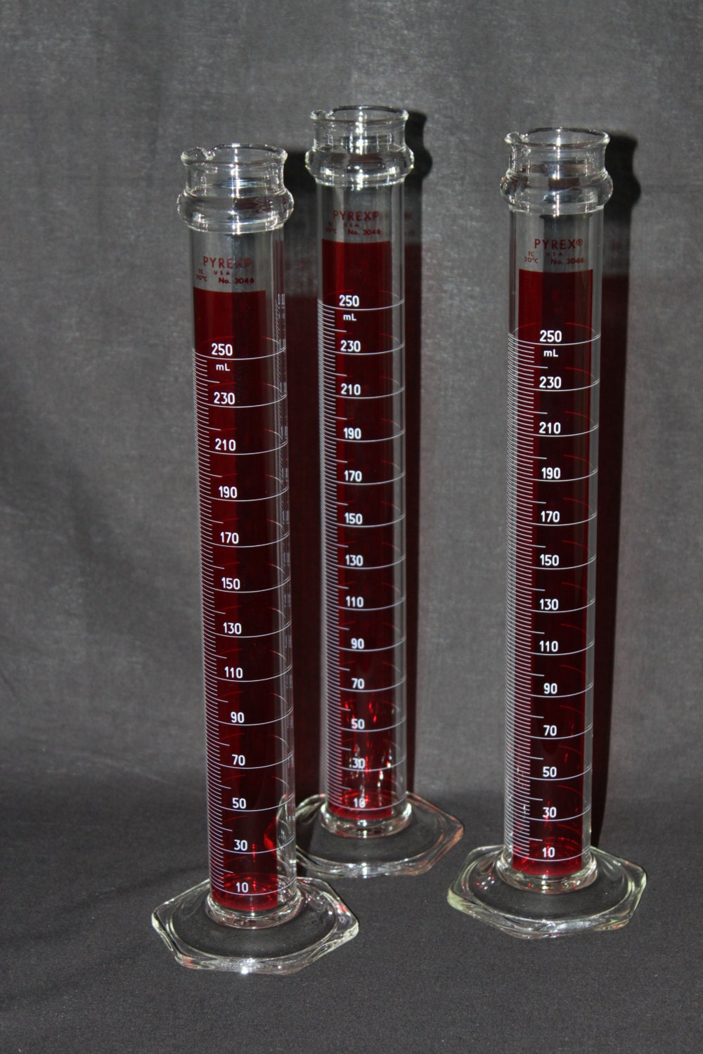 Laboratory Glassware, 250ml PYREX Lifetime Red Graduated Cylinder 3046