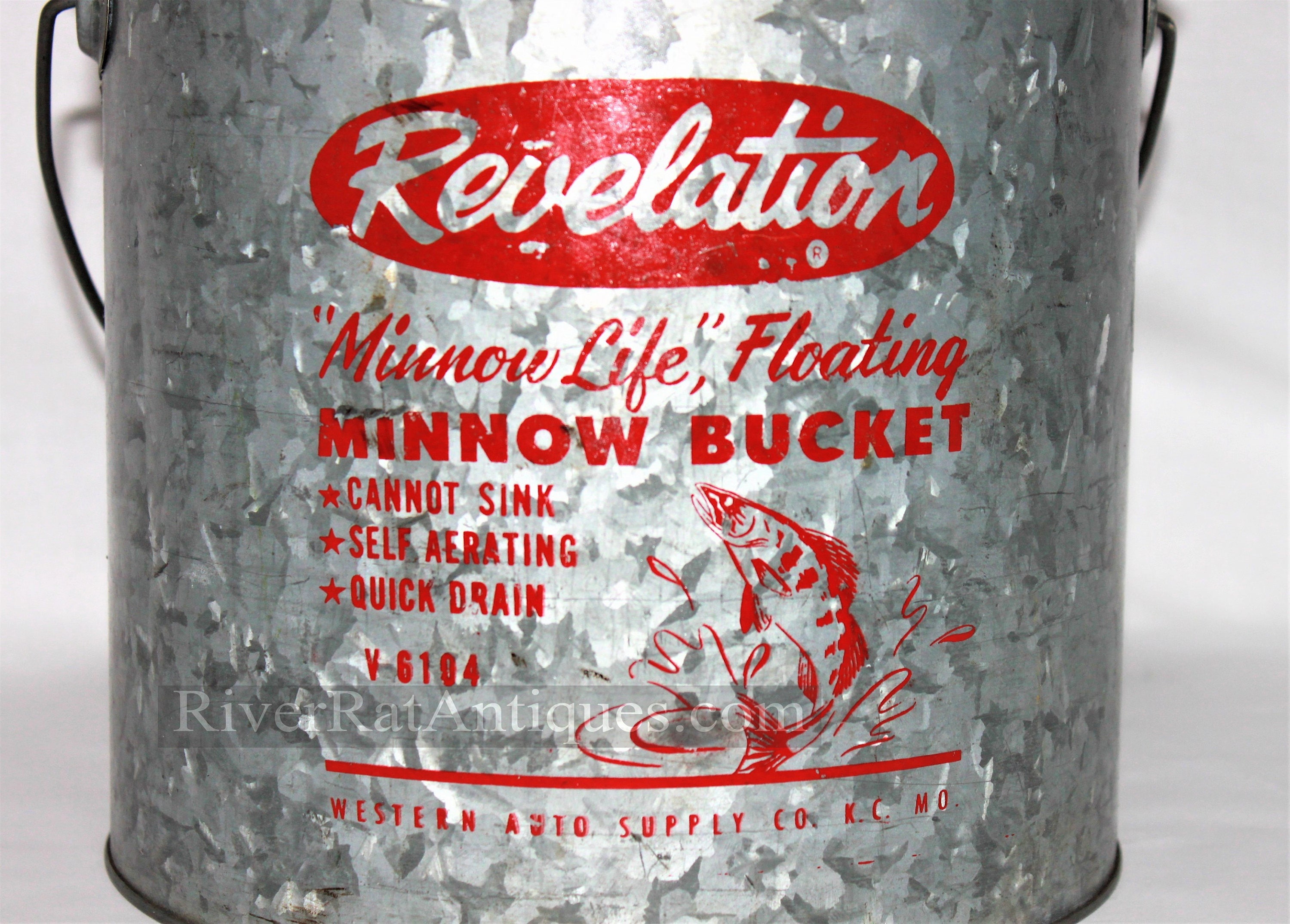 Revelation ''Minnow Life” Floating Minnow Bucket Model V6104 Galvanized