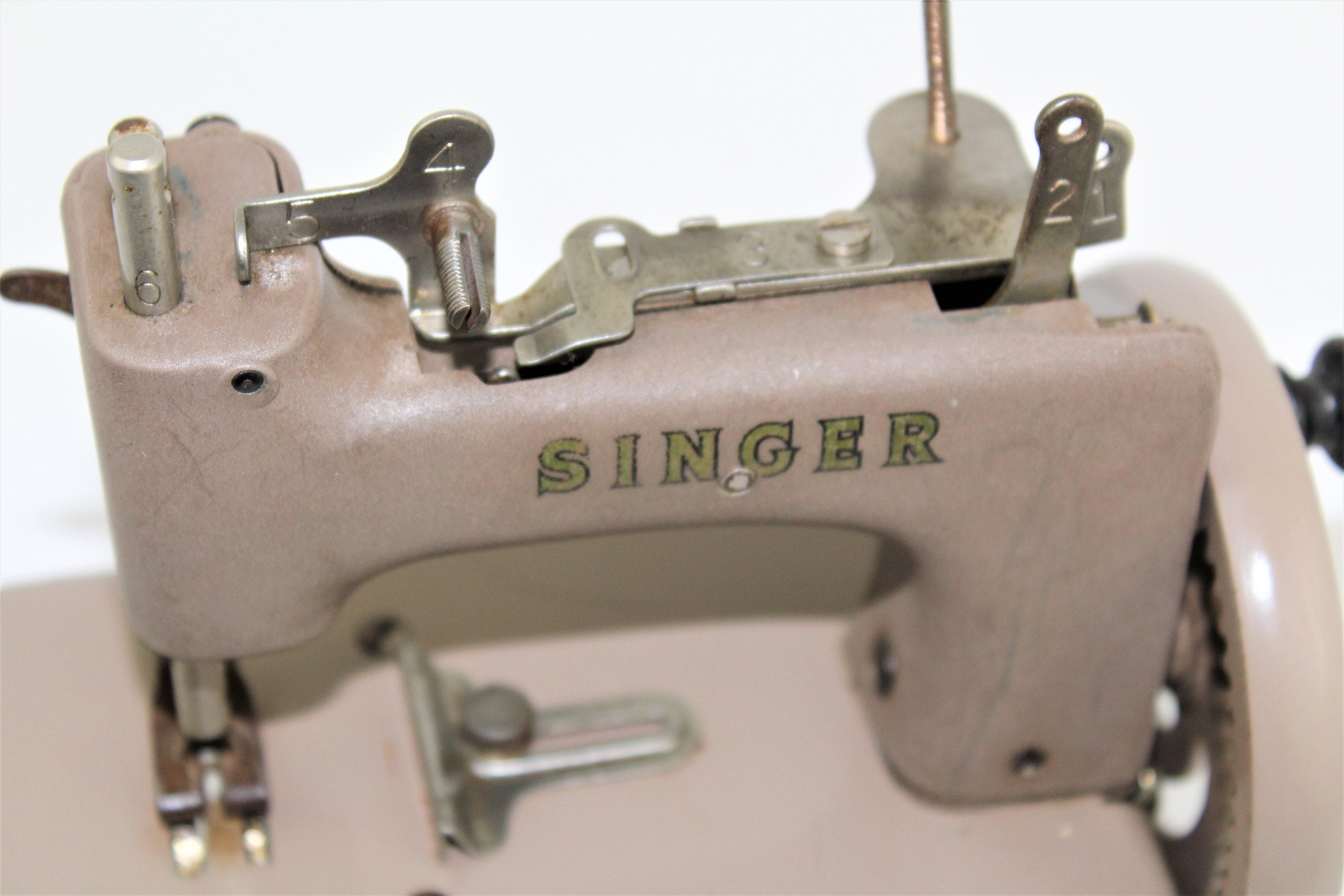 Singer Sewhandy Beige Crinkle Finish Model No. 20 Child’s Sewing Machine