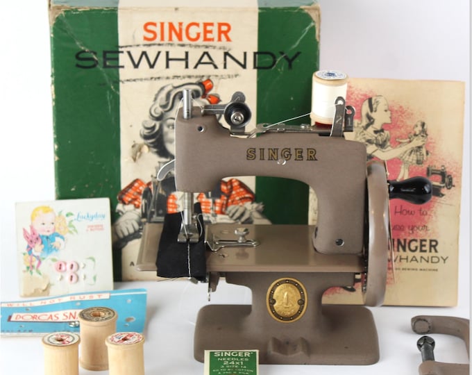 1950s Singer Sewhandy Model No. 20 Sewing Machine