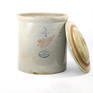 Antique RARE 1917 Red Wing, Union Stoneware Company 4-Gallon Crock and Lid, 4” Red Wing Logo