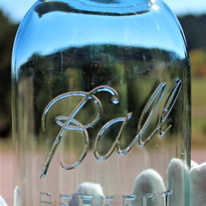 Antique Quart Size Ball Perfect Mason Fruit Jar with Zinc Lid